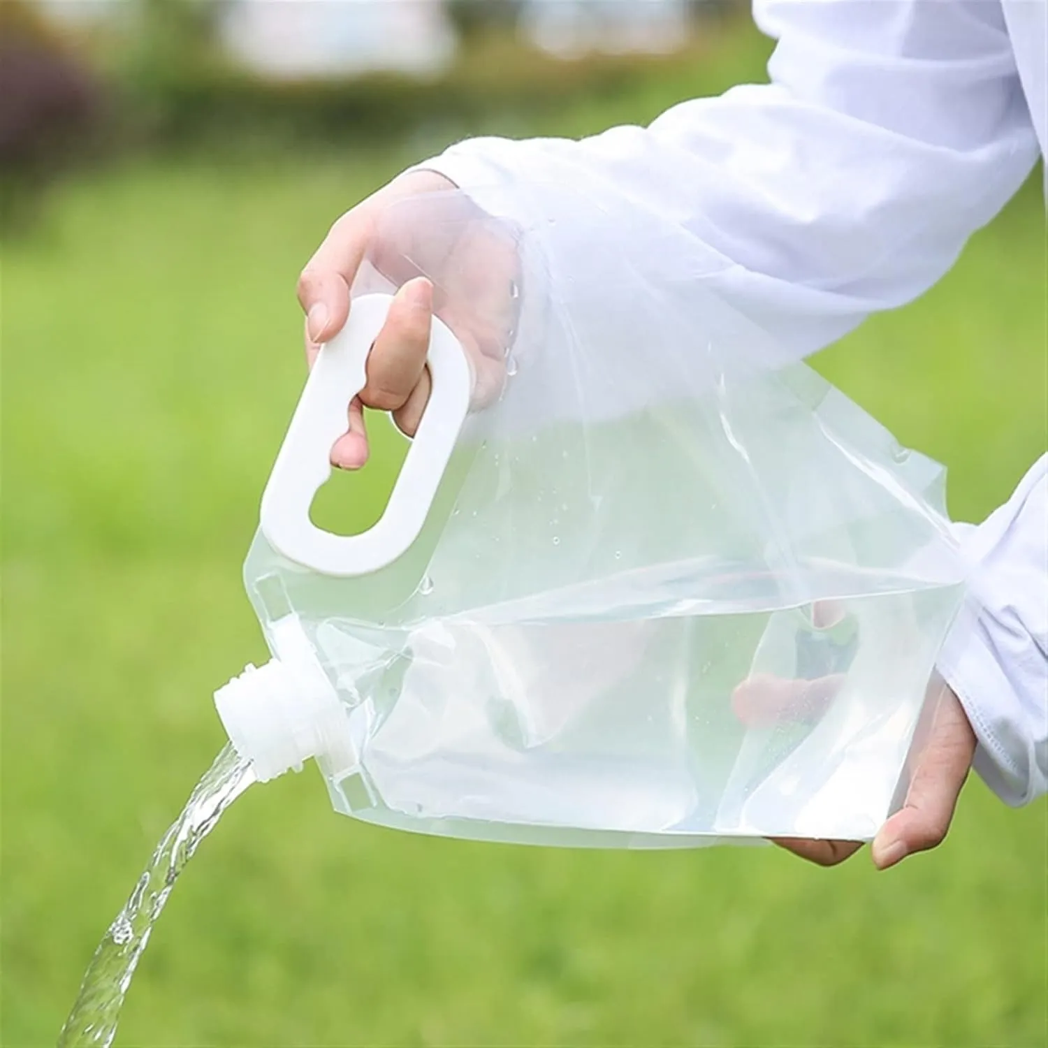 Portable Water Container Bag Collapsible, Freezable Emergency Water Jug, food-grade Plastic Jug, Water Carrier Tank, Foldable Water Bottle for camping, riding, climber(Blue handle,5l)