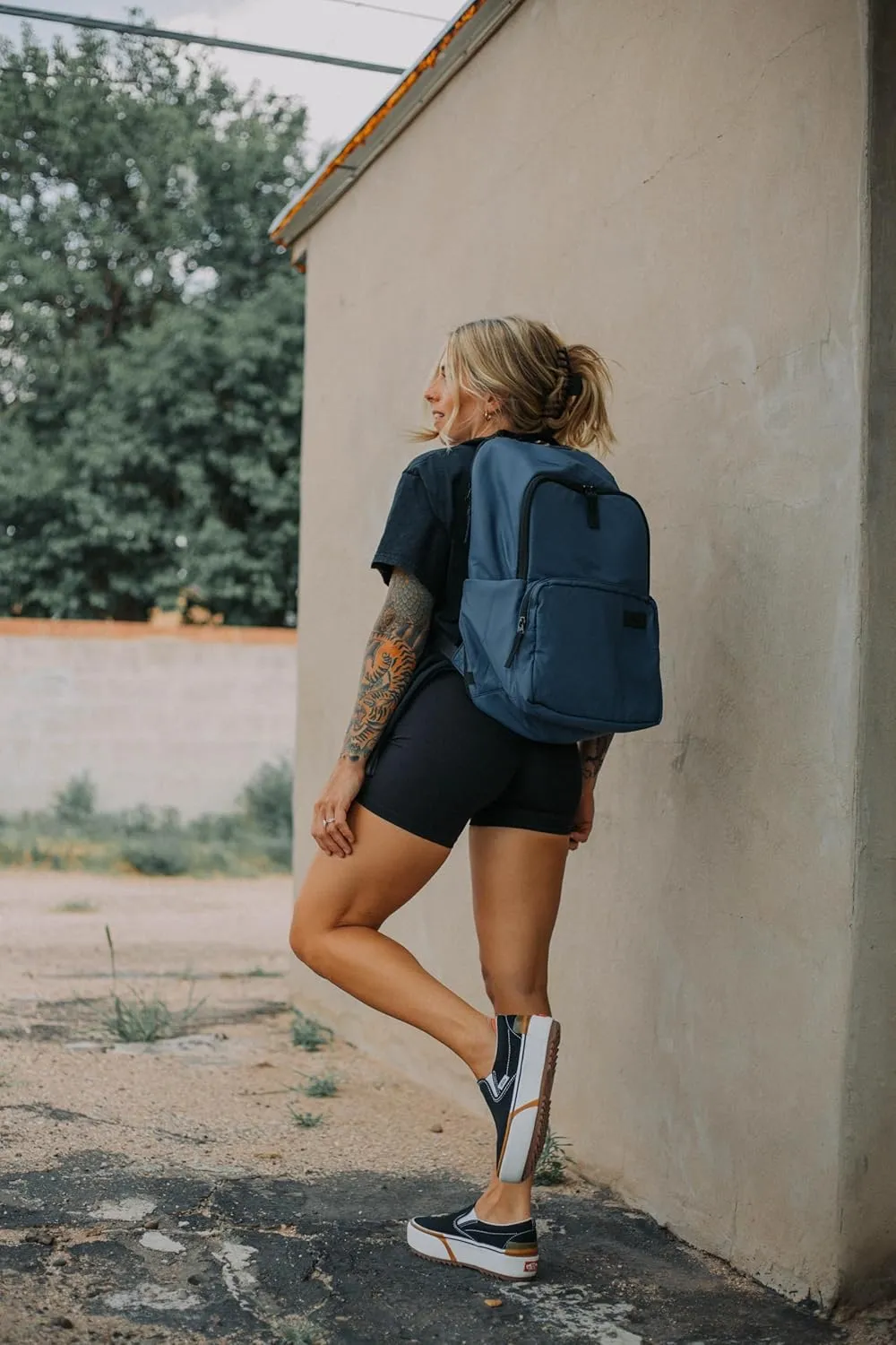 VOORAY 25L 2nd Avenue Backpack, Large - Travel, Gym & Sports Backpack