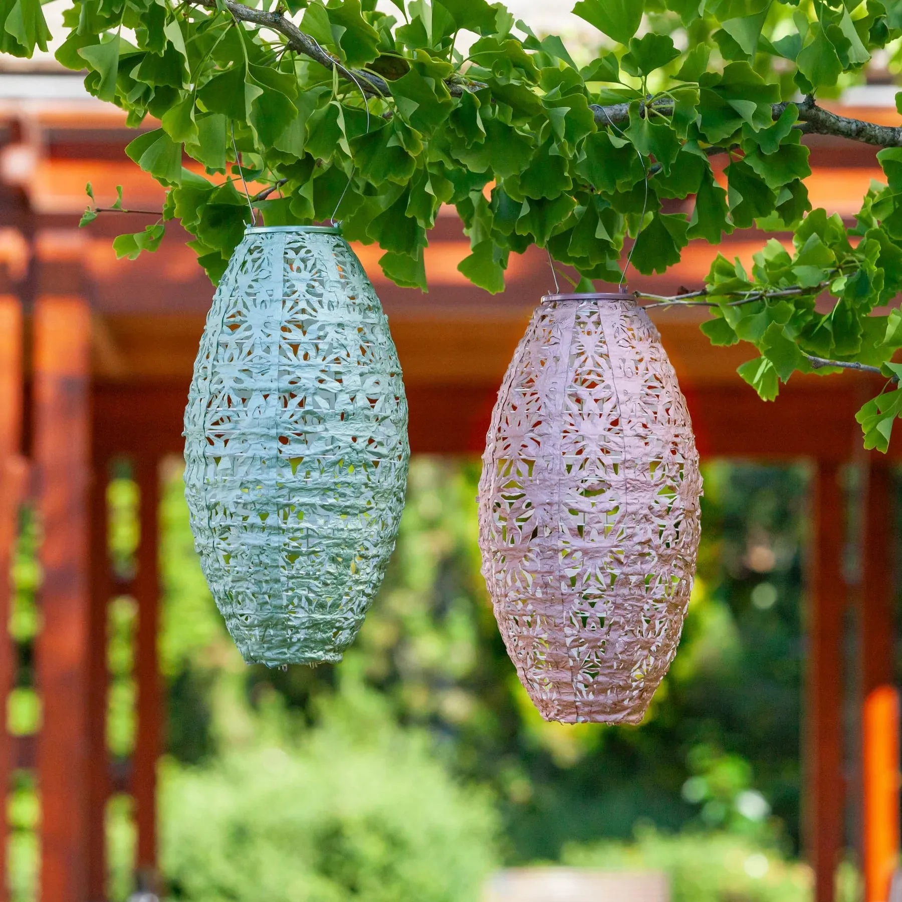 Wildflower Pod Solar Lantern
